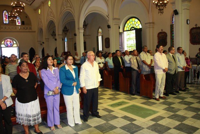 Misa celebrada en la Iglesia del Rosario